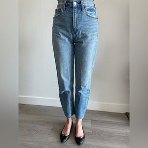 Abercrombie blue jeans the 80s mom high rise size 24